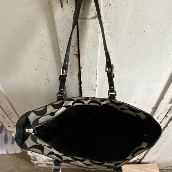 Coach purse - Picture 3 of 3